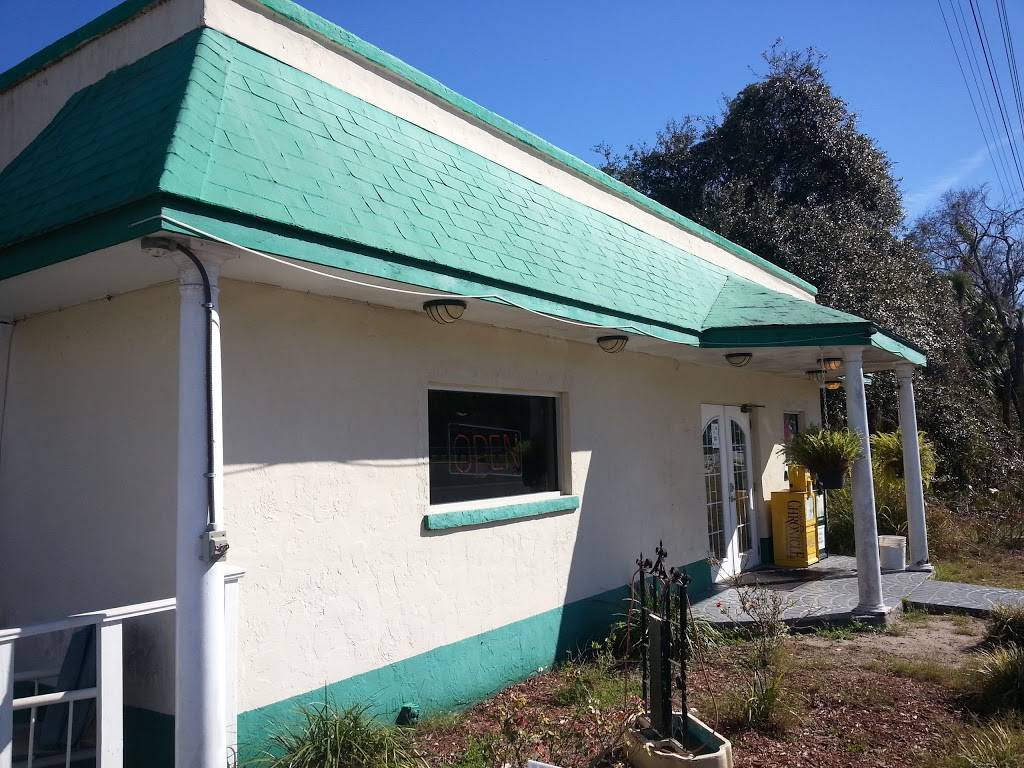 Mama Sallys Restaurant | restaurant | 137 US-19, Inglis, FL 34449, USA | 3524475102 OR +1 352-447-5102