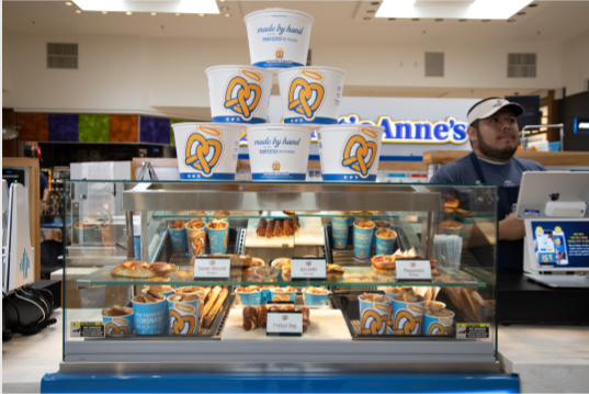 Auntie Annes | bakery | 1629 Creswell Ln, Opelousas, LA 70570, USA | 3379489399 OR +1 337-948-9399
