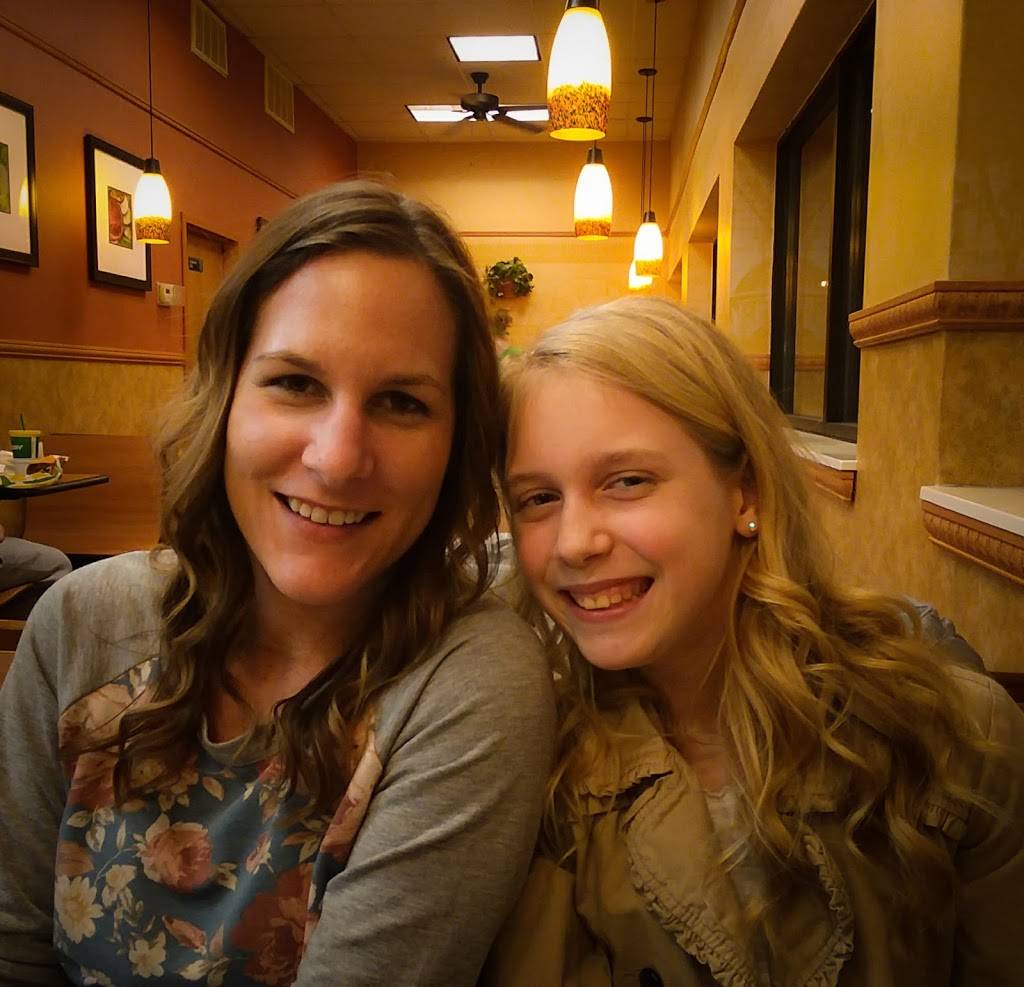 Subway | restaurant | 801 W Main St, Olney, IL 62450, USA | 6183923137 OR +1 618-392-3137