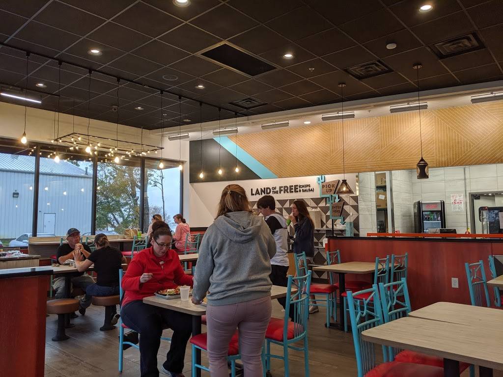 Moes Southwest Grill | restaurant | 2065 E Parrish Ave, Owensboro, KY 42303, USA | 2708216637 OR +1 270-821-6637