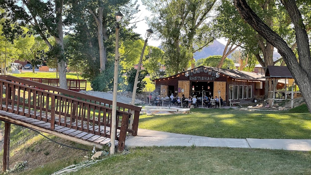 Showdowns | restaurant | 80 S Main St, Tropic, UT 84776, USA | 4356798854 OR +1 435-679-8854