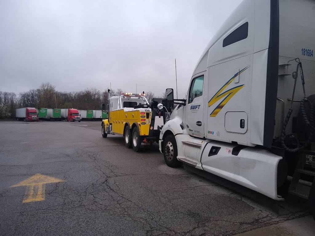 Pilot Travel Center | restaurant | 15876 W Commerce Rd, Daleville, IN 47334, USA | 7653780246 OR +1 765-378-0246