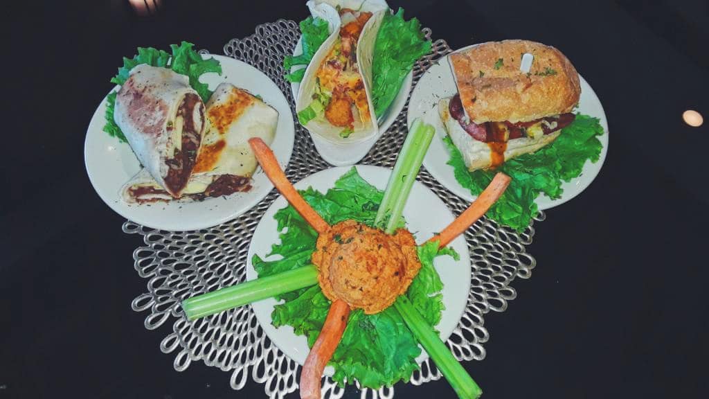 Cafe Nola Defuniak | restaurant | 400 E Nelson Ave, Defuniak Springs, FL 32433, USA | 8506108849 OR +1 850-610-8849