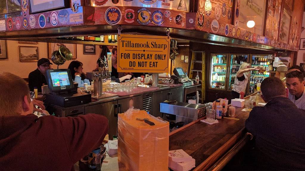 F Street Station | restaurant | 325 F St, Anchorage, AK 99501, USA | 9072725196 OR +1 907-272-5196