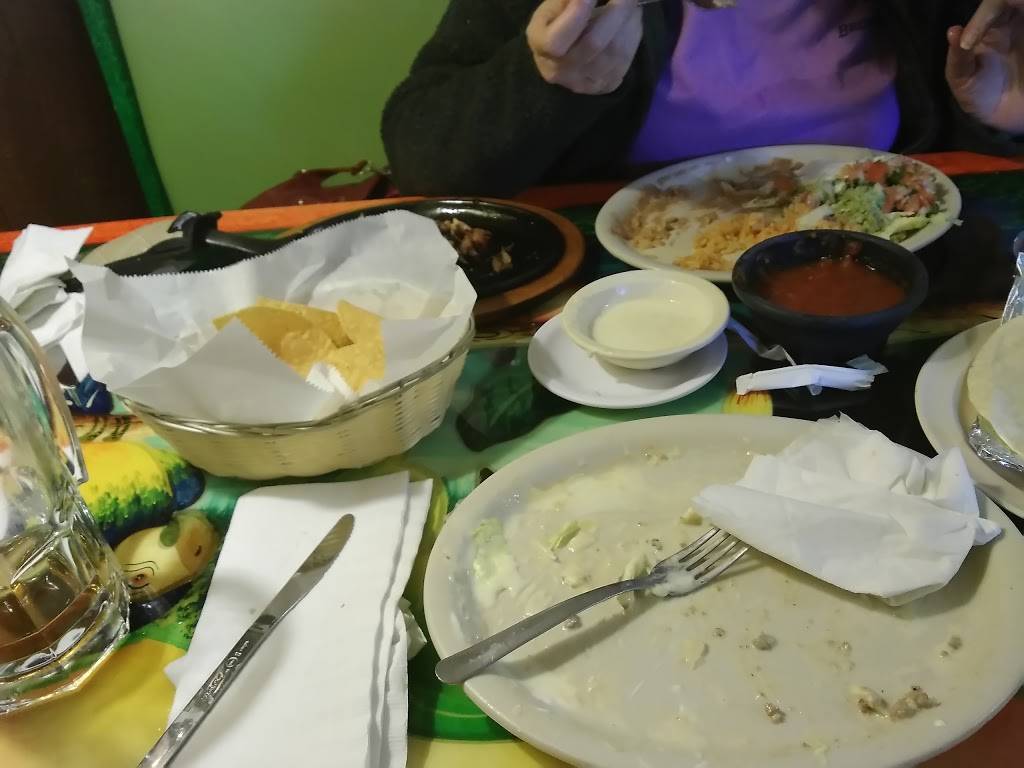 Casa Mexicana | restaurant | 440 Market Square Plaza, Livingston, TN 38570, USA | 9318238870 OR +1 931-823-8870