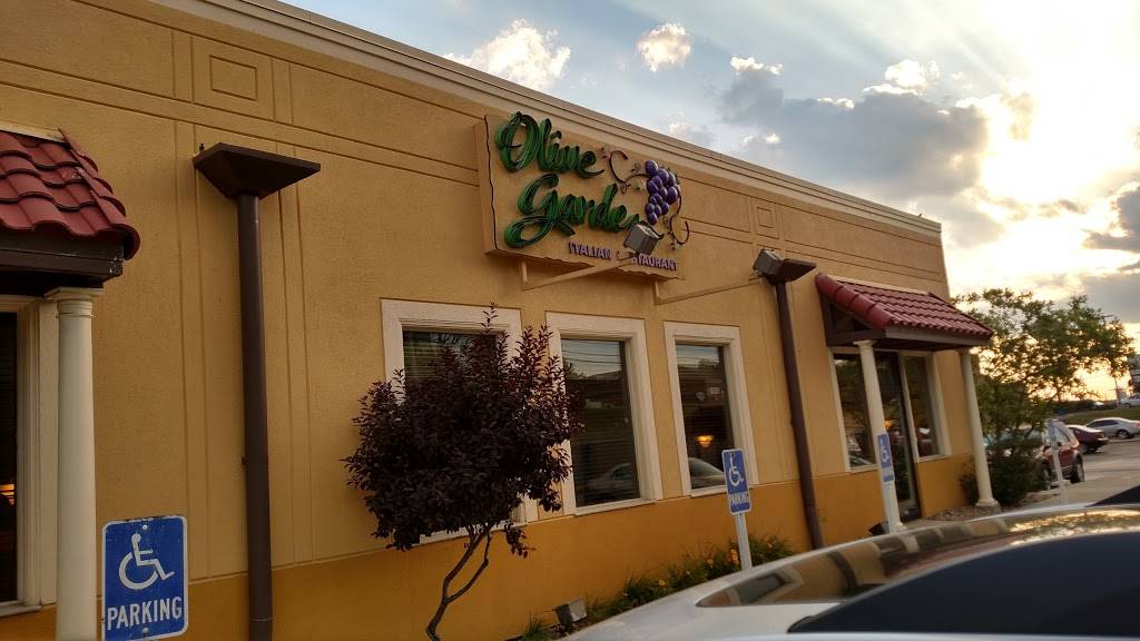 Olive Garden Italian Restaurant | meal takeaway | 2093 Schorrway Dr NW, Lancaster, OH 43130, USA | 7406874409 OR +1 740-687-4409