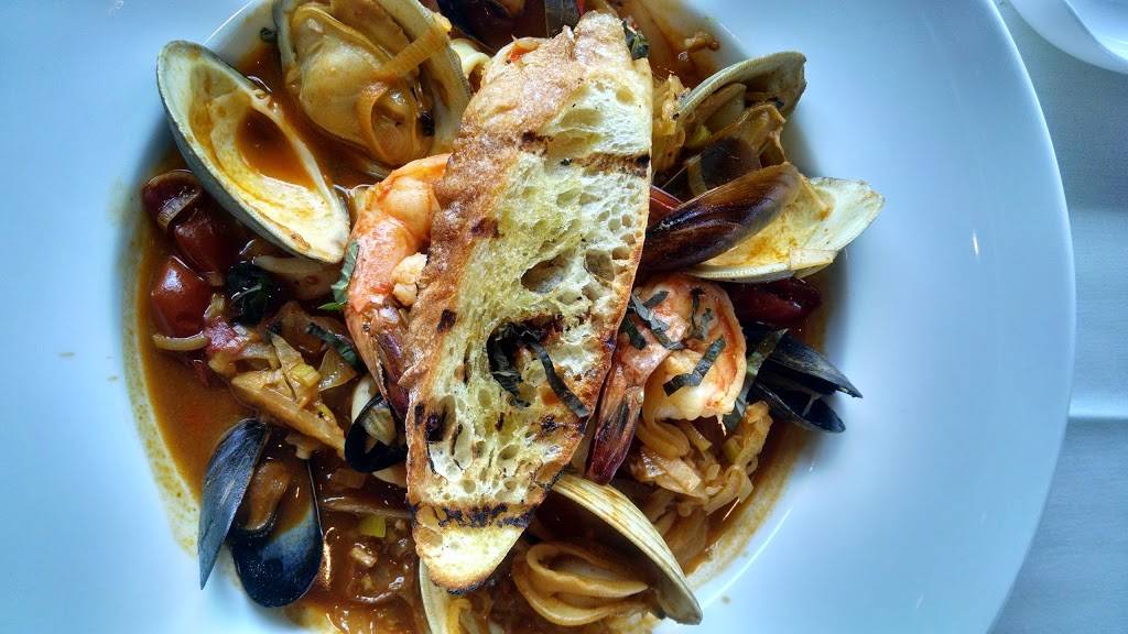 Blu Pointe | restaurant | 120 Front St, Newburgh, NY 12550, USA | 8455680100 OR +1 845-568-0100