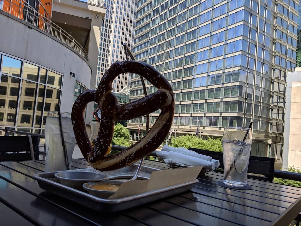 World of Beer | restaurant | Epicentre, 210 E Trade St E280, Charlotte, NC 28202, USA | 7044998870 OR +1 704-499-8870