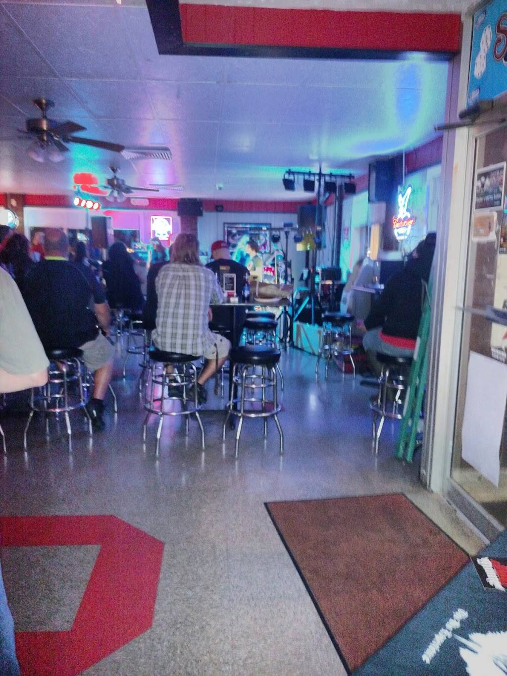 Shakers Public House | restaurant | 385 Georgesville Rd, Columbus, OH 43228, USA | 6143725847 OR +1 614-372-5847