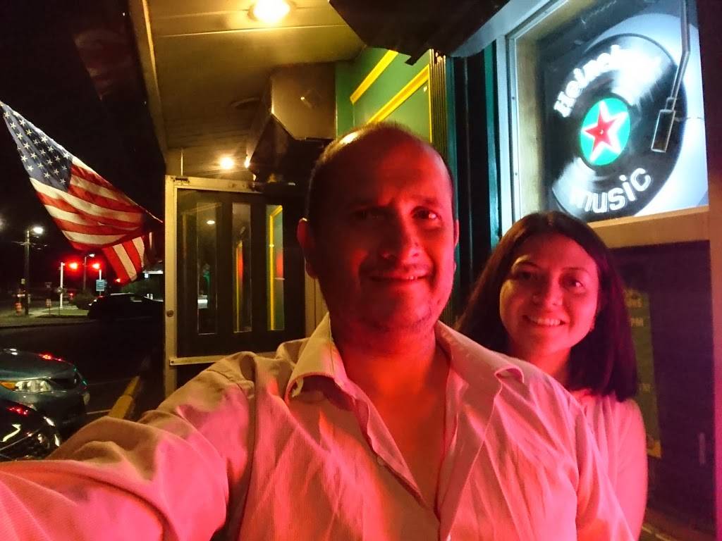 Farrells Tavern | restaurant | 284 Ronkonkoma Ave, Lake Ronkonkoma, NY 11779, USA | 6314679665 OR +1 631-467-9665