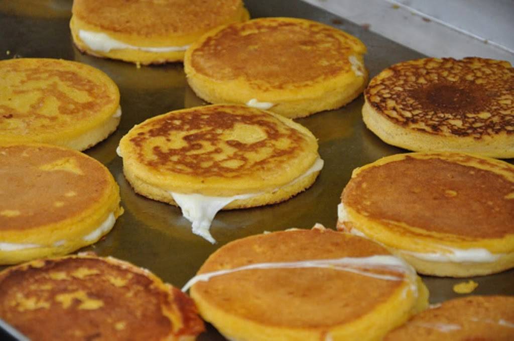 The Corn Guys | restaurant | 9002 Bergenline Ave, North Bergen, NJ 07047, USA | 2015386555 OR +1 201-538-6555