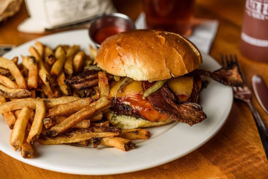 Jim N Nicks Bar-B-Q | restaurant | 3420 Sandy Plains Rd Building 100, Marietta, GA 30062, USA | 4704125445 OR +1 470-412-5445