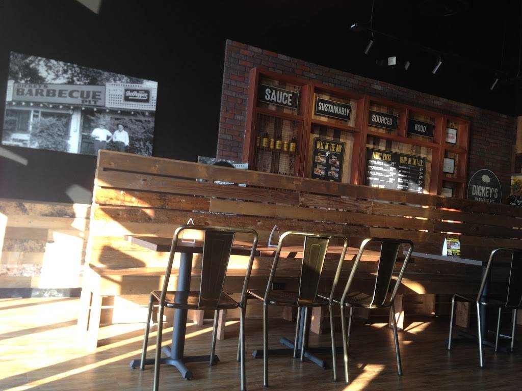 Dickeys Barbecue Pit | restaurant | 4280 Lavon Dr, Garland, TX 75040, USA | 4692501415 OR +1 469-250-1415