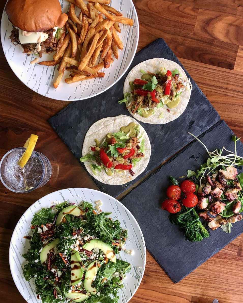 Hendrix Tapas & Burgers | restaurant | 7272 Boulevard Maurice-Duplessis, Montréal, QC H1E 6Z7, Canada | 5144942207 OR +1 514-494-2207