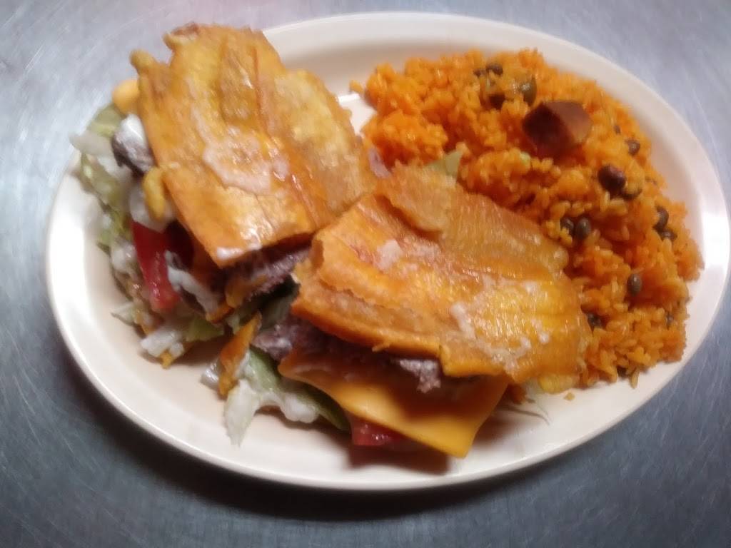 Ponce Place | restaurant | 3612 W North Ave, Chicago, IL 60647, USA | 7736988314 OR +1 773-698-8314