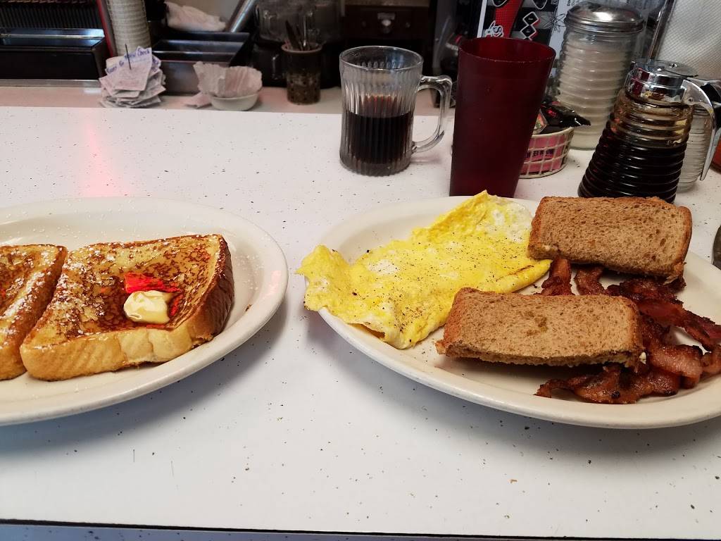 Fair Oaks Diner | restaurant | 44 S Fair Oaks Ave, Madison, WI 53704, USA | 6082165160 OR +1 608-216-5160