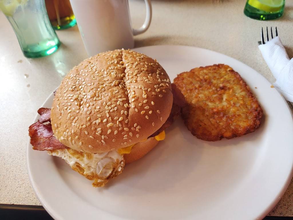 Gordos Diner | restaurant | 200 Edgeley Blvd, Concord, ON L4K 3Y8, Canada | 9057385003 OR +1 905-738-5003