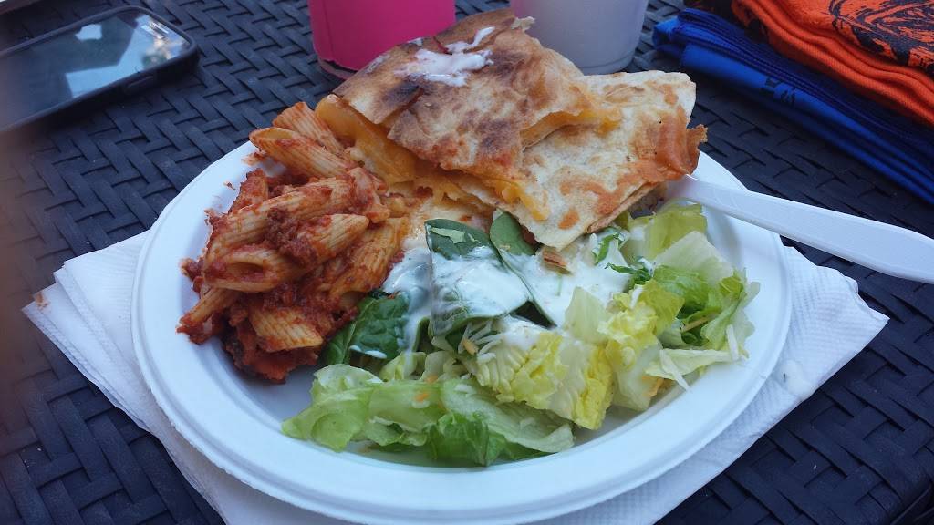 The Waterway House Sports and Spirits | restaurant | 9814 N Kings Hwy, Myrtle Beach, SC 29572, USA | 8432327077 OR +1 843-232-7077