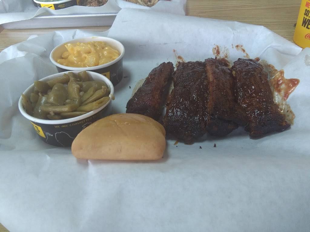 Dickeys Barbecue Pit | restaurant | Interstate 10, 6110 East Fwy, Baytown, TX 77521, USA | 2814213101 OR +1 281-421-3101