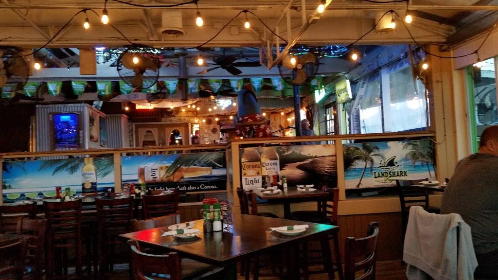 The Boatyard Waterfront Bar and Grill | restaurant | 1500 Stickney Point Rd, Sarasota, FL 34231, USA | 9419216200 OR +1 941-921-6200