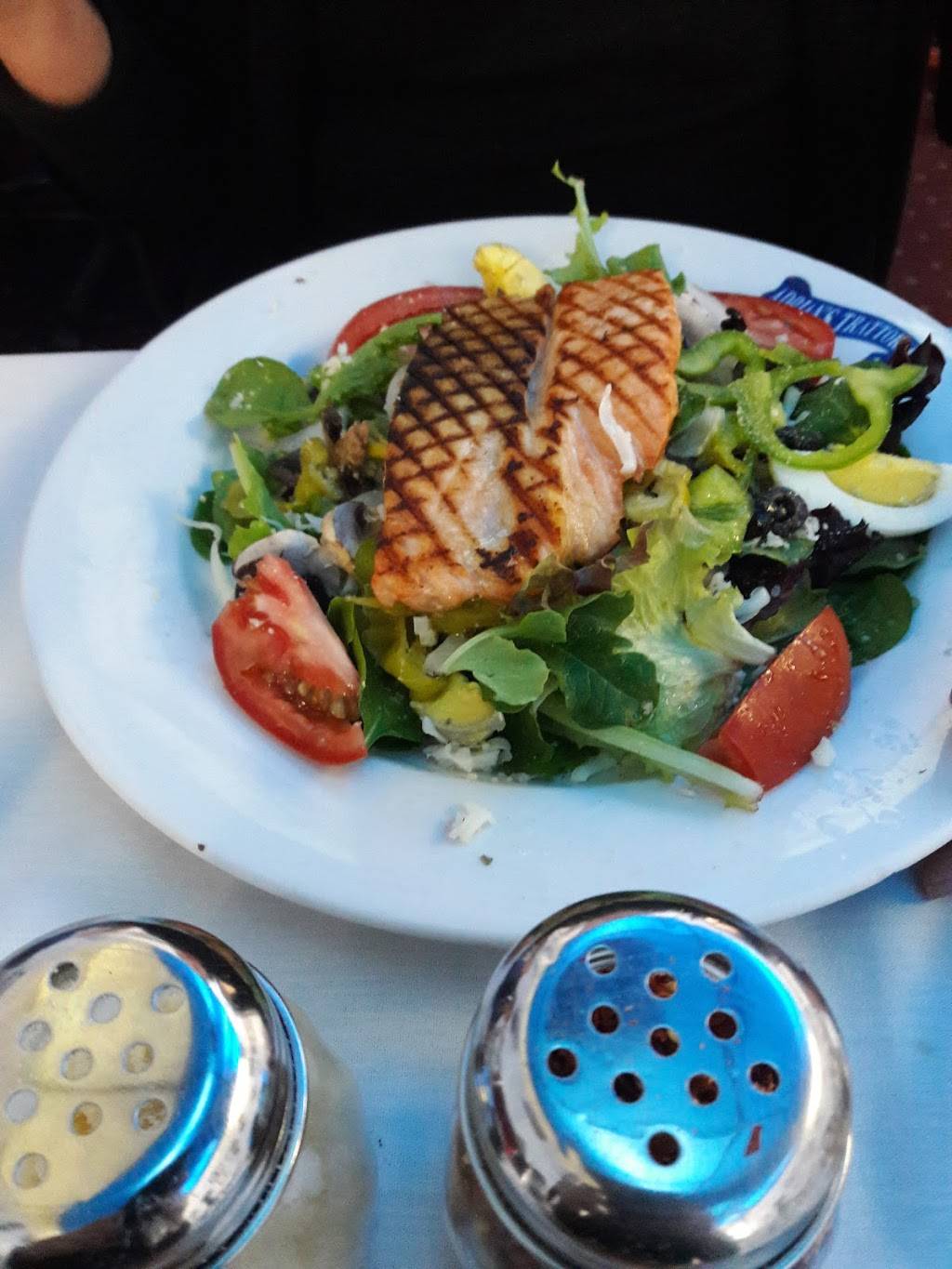 Adrians Trattoria | restaurant | 17709 Vanowen St, Reseda, CA 91335, USA | 8188811846 OR +1 818-881-1846