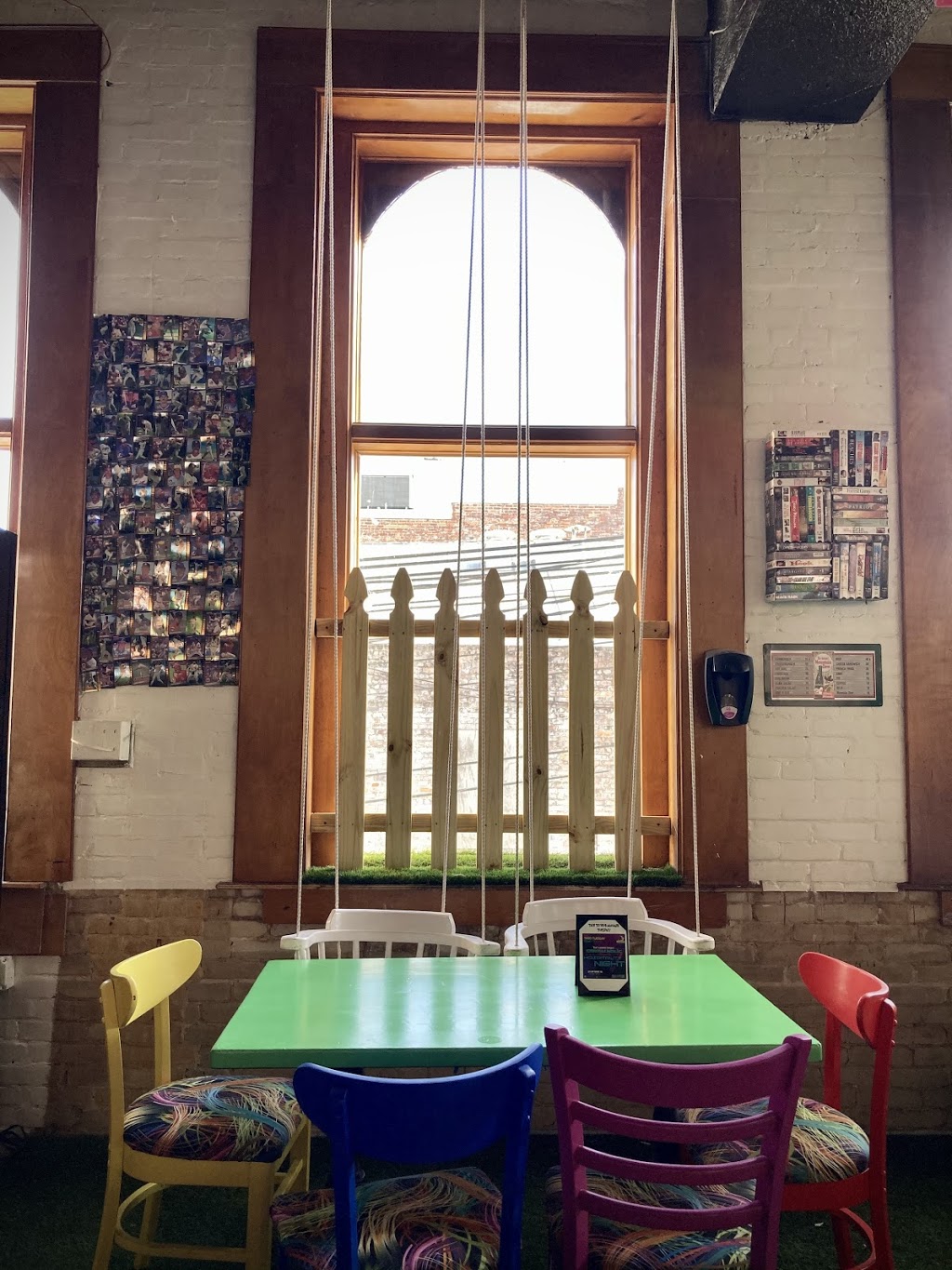 CerealHolic Cafe and Bar | restaurant | 1909 N 15th St, Tampa, FL 33605, USA | 8135629411 OR +1 813-562-9411