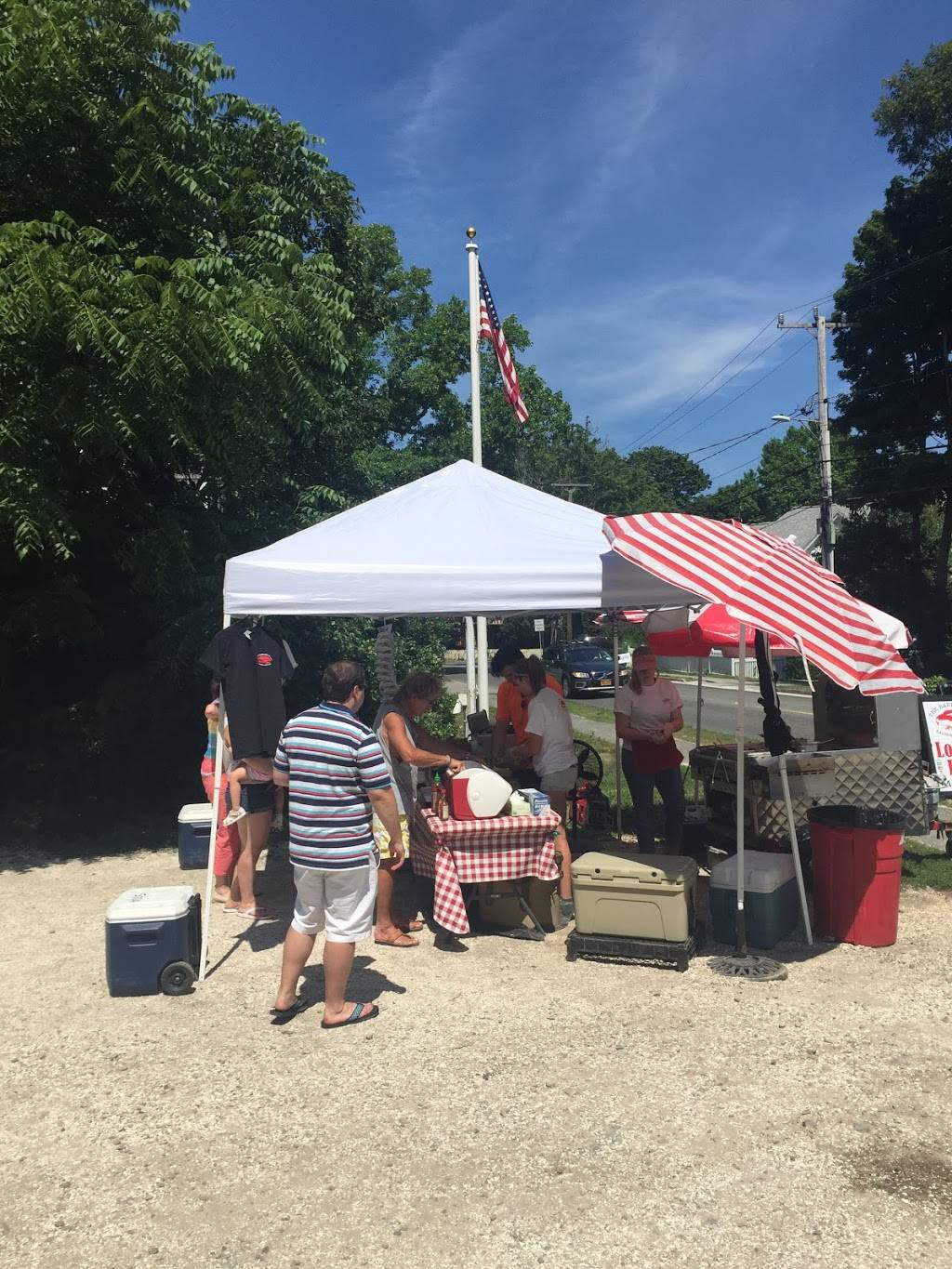 Barking Claw | restaurant | 29 Locust St, Falmouth, MA 02540, USA | 5083645068 OR +1 508-364-5068