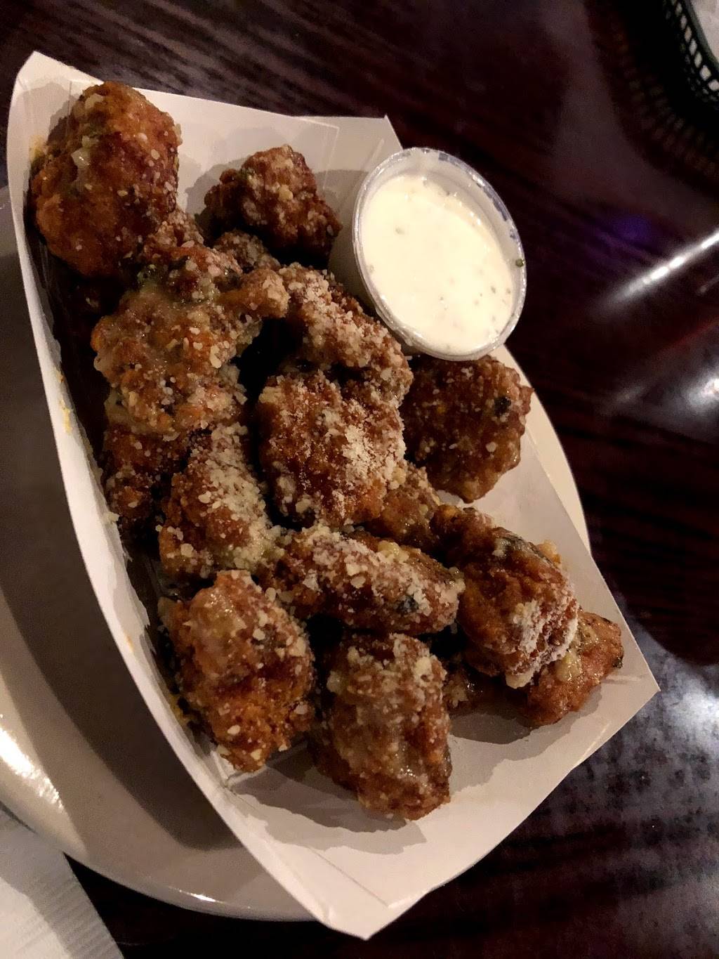 Bulldog Pizza & Grill | restaurant | 101 Mount Royal Shopping Cir, Duluth, MN 55803, USA | 2187283663 OR +1 218-728-3663