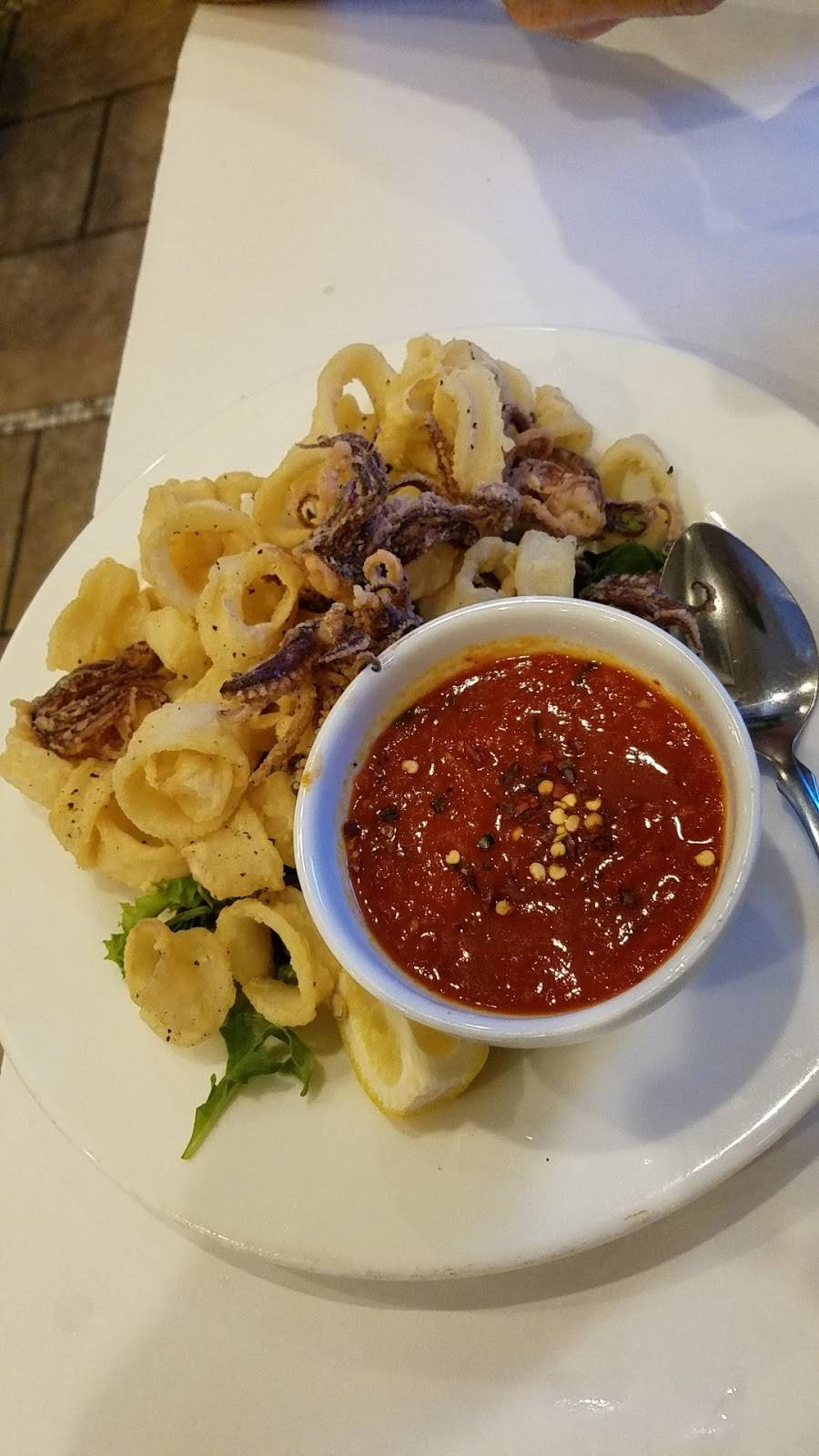 Mancusos Restaurant & Bar | restaurant | 601 Kings Hwy E, Fairfield, CT 06825, USA | 2033675359 OR +1 203-367-5359