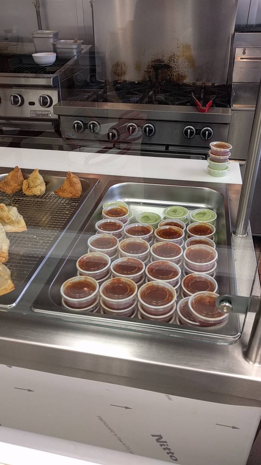 Naan Stop Express | restaurant | 331C Bath Rd, Kingston, ON K7M 2X6, Canada | 6137663312 OR +1 613-766-3312