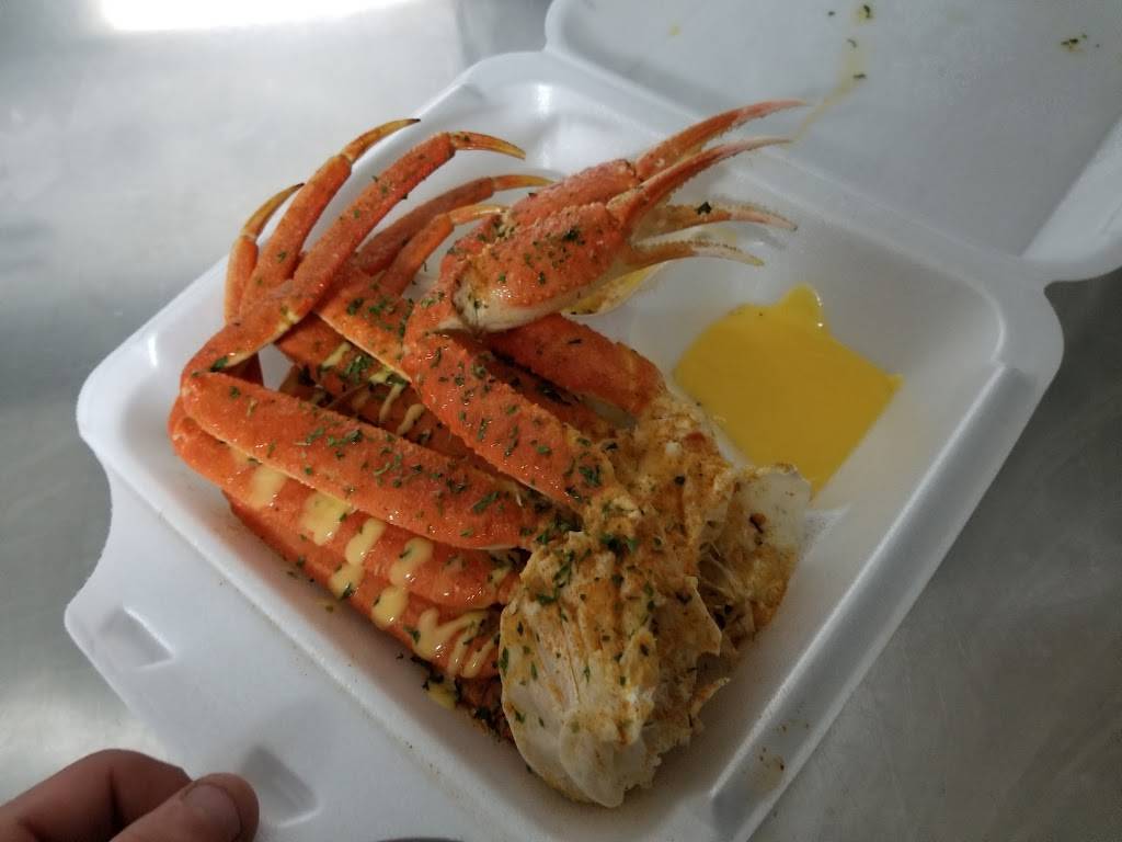 Golden Crab House | restaurant | 2808 Edgewood Ave N, Jacksonville, FL 32254, USA | 9043599997 OR +1 904-359-9997