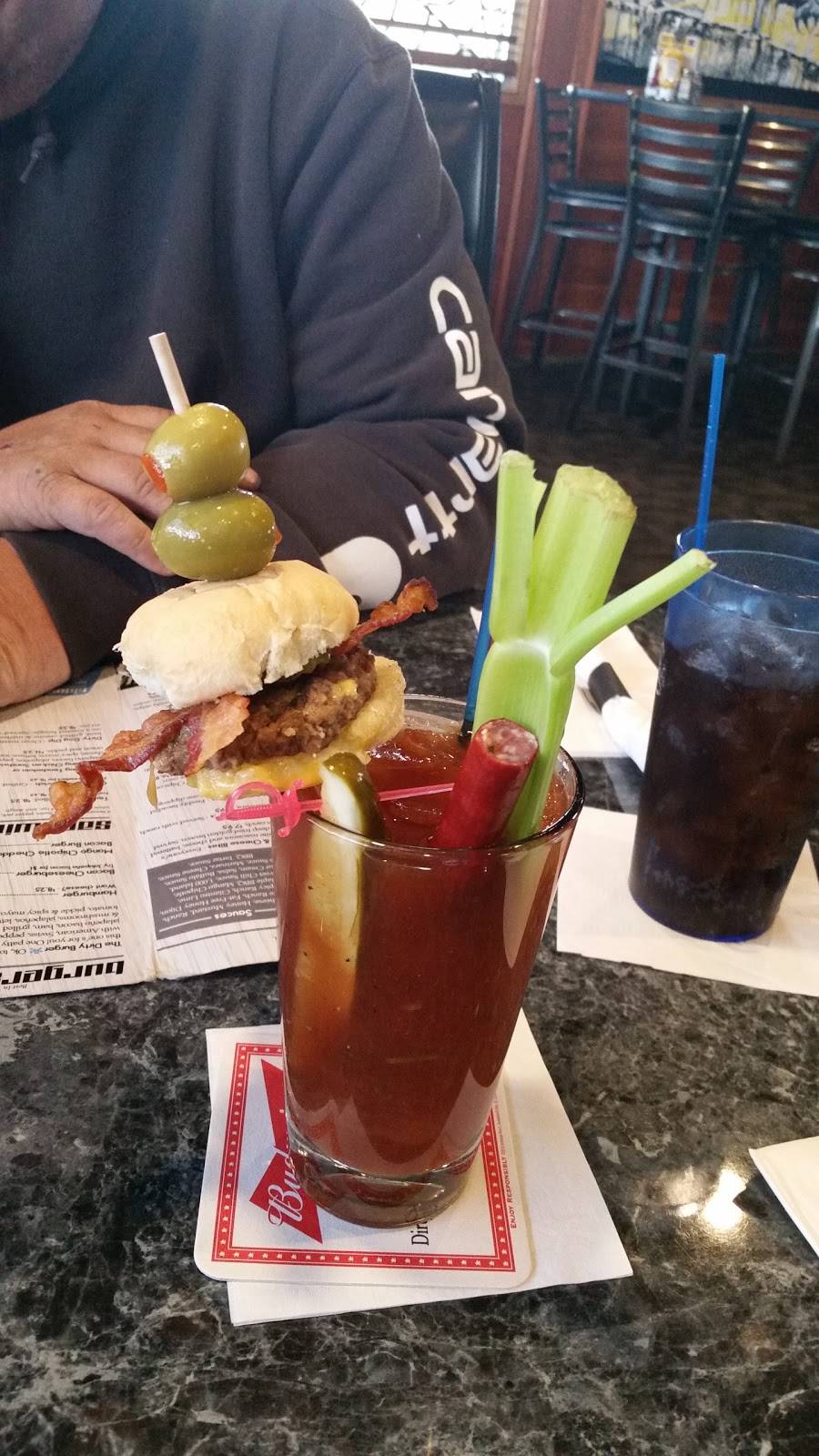 Dirty Dog American Bar & Grill Waverly | restaurant | 1016 W Bremer Ave #2931, Waverly, IA 50677, USA | 3193528819 OR +1 319-352-8819