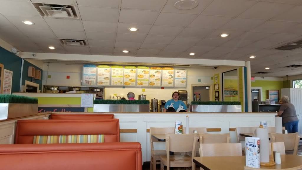 Captain Ds | restaurant | 9805 GA-92, Woodstock, GA 30188, USA | 7705917375 OR +1 770-591-7375