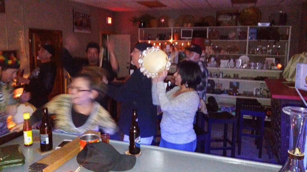 Submarine Dive | restaurant | 3219 Guadalupe St, San Antonio, TX 78207, USA | 2107256425 OR +1 210-725-6425