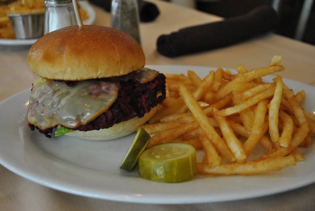 Cherry Creek Hideway | restaurant | 565 Bangor Mountain Rd, Stroudsburg, PA 18360, USA | 5708016022 OR +1 570-801-6022