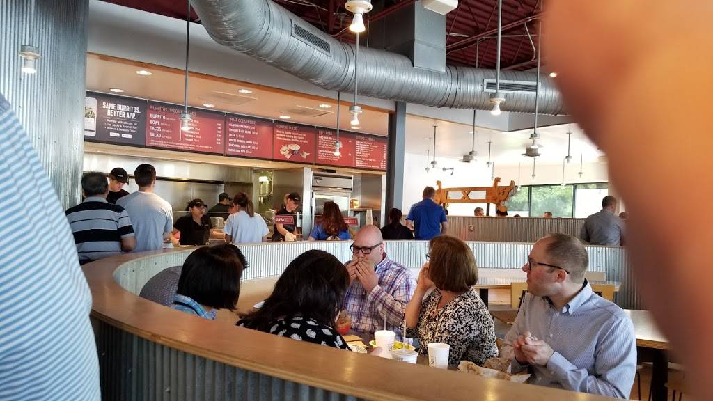 Chipotle Mexican Grill | restaurant | 9900 College Blvd, Overland Park, KS 66210, USA | 9134696620 OR +1 913-469-6620
