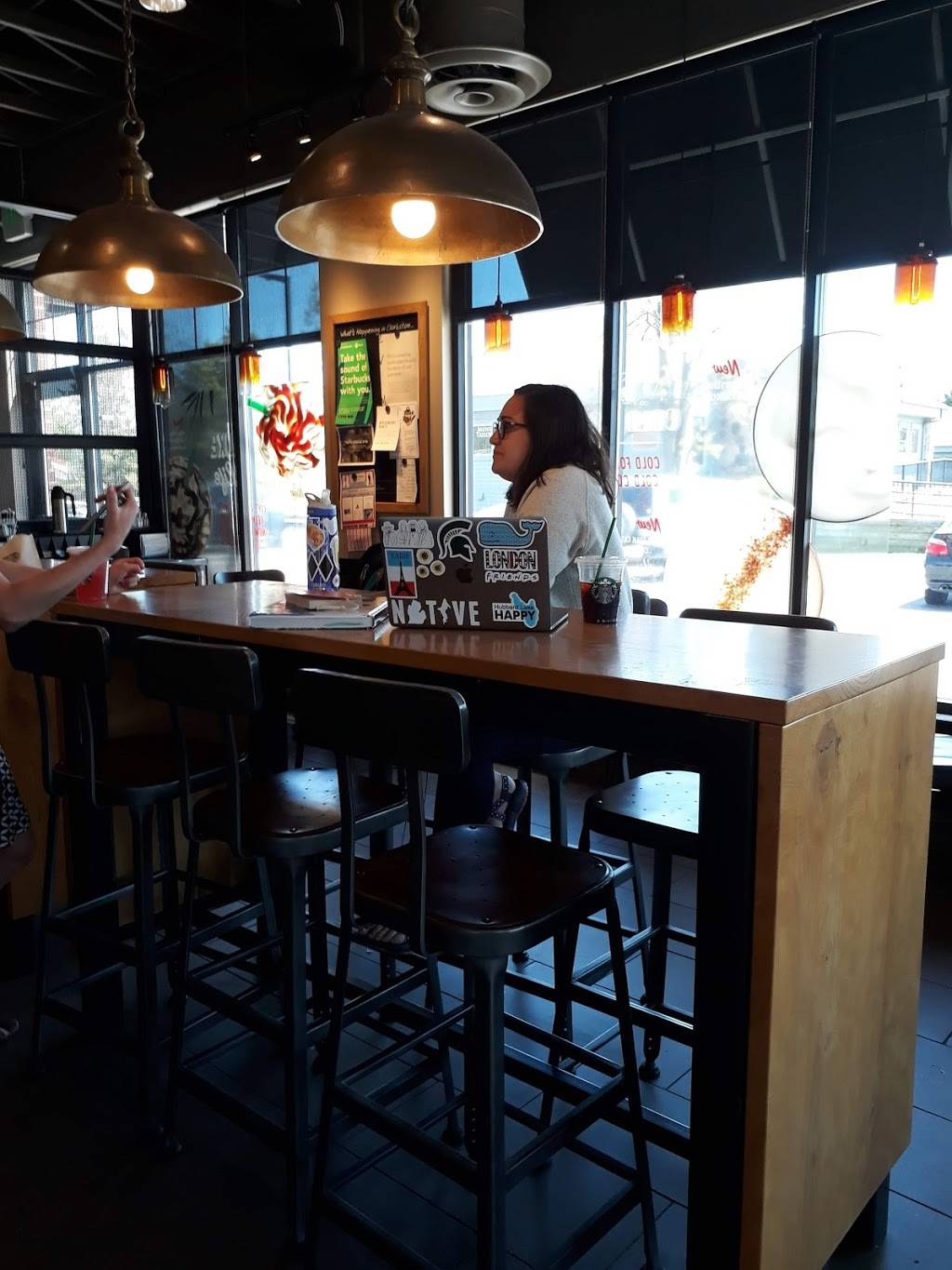 Starbucks | cafe | 6320 Sashabaw Rd, Village of Clarkston, MI 48346, USA | 2485352809 OR +1 248-535-2809