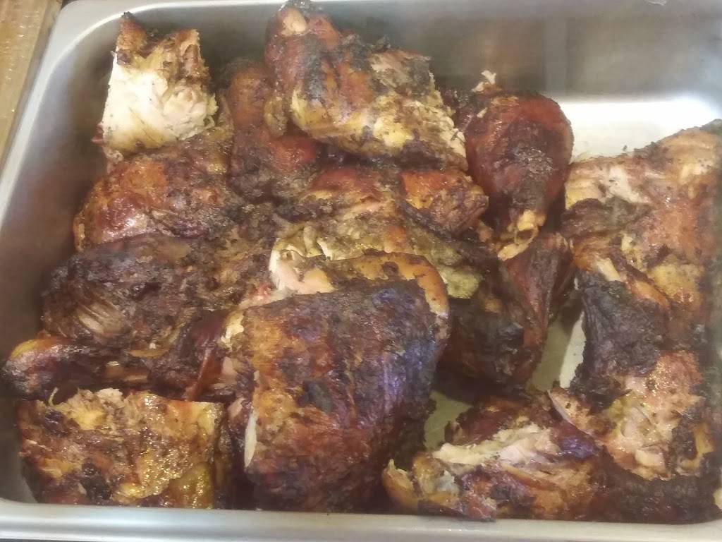 Olivias | restaurant | 1223 Park Ave, Bridgeport, CT 06604, USA | 4758006435 OR +1 475-800-6435