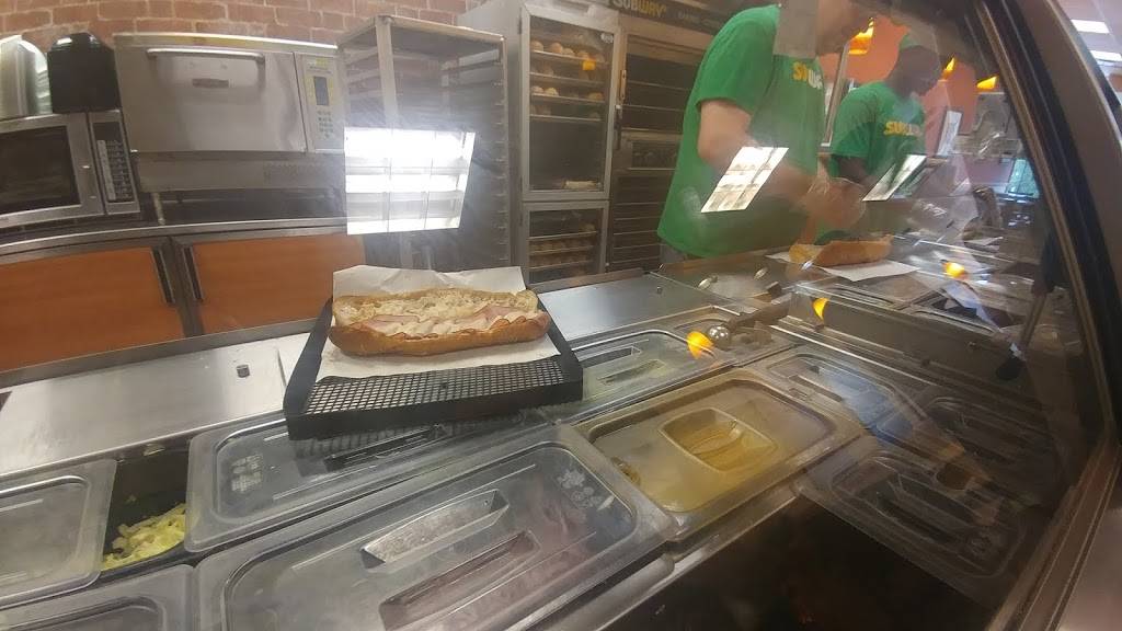 Subway | restaurant | 37656 West 12 Mile Road, Farmington Hills, MI 48331, USA | 2484889022 OR +1 248-488-9022