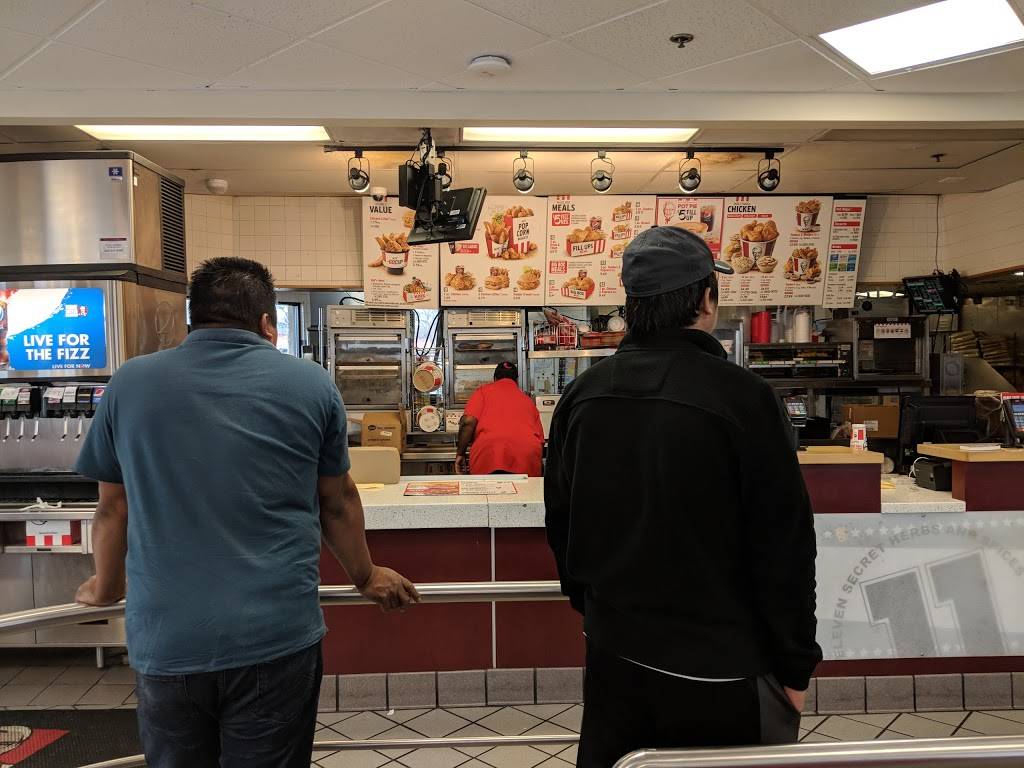 KFC | restaurant | 2160 Monument Blvd, Concord, CA 94520, USA | 9258251111 OR +1 925-825-1111