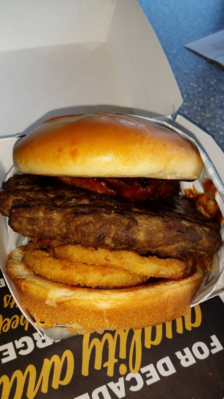 Carls Jr. | restaurant | 21201 Sherman Way, Canoga Park, CA 91303, USA | 8187160599 OR +1 818-716-0599