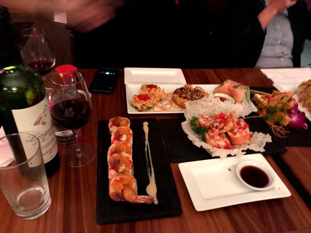 Uni Sushi | restaurant | 210 Boul Jean-Leman, Candiac, QC J5R 6E6, Canada | 4506199888 OR +1 450-619-9888