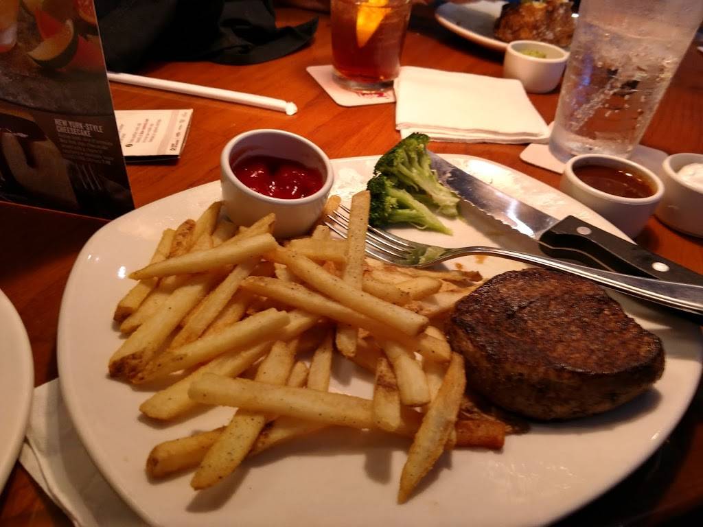 Outback Steakhouse | restaurant | 180 Hickman Dr, Sanford, FL 32771, USA | 4073215881 OR +1 407-321-5881