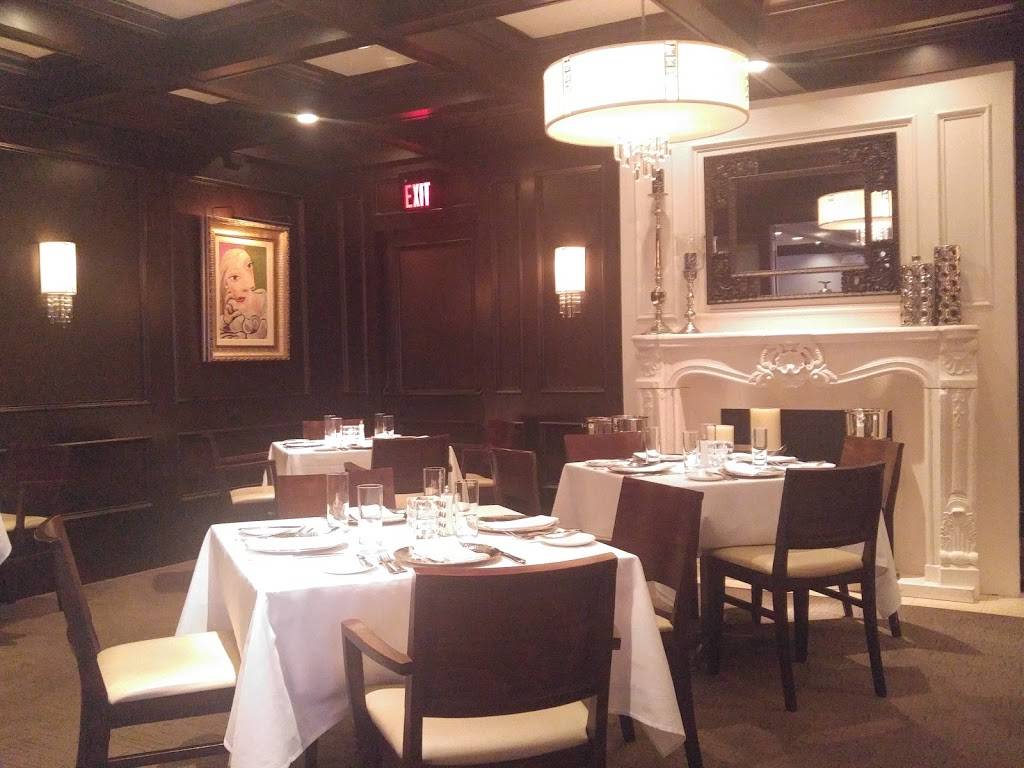 Giovannis | restaurant | 25550 Chagrin Blvd, Beachwood, OH 44122, USA | 2168318625 OR +1 216-831-8625