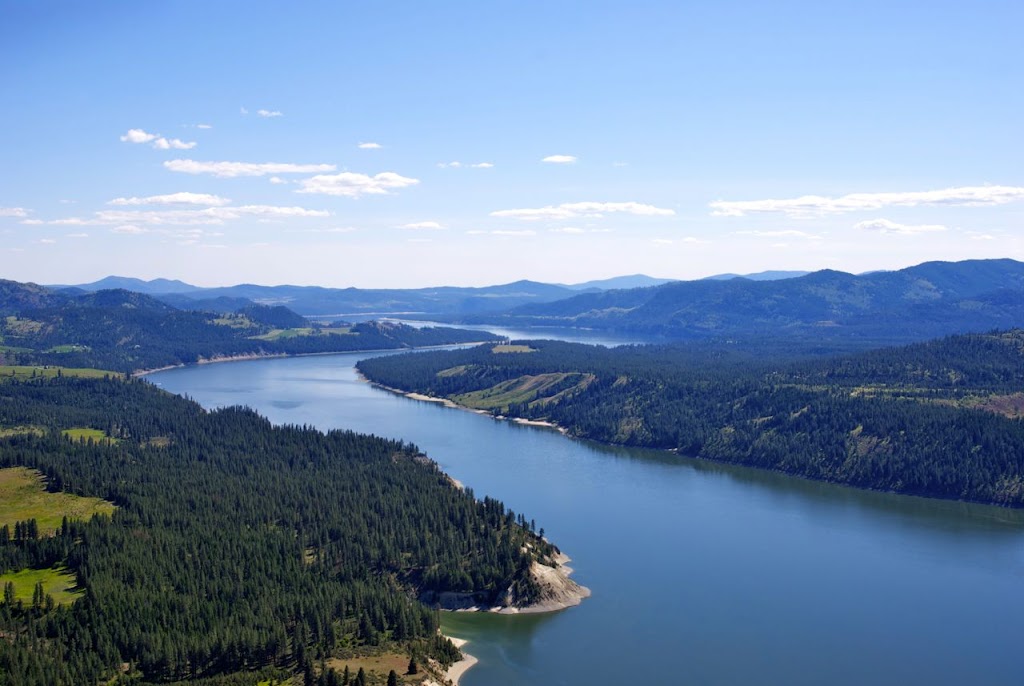 Lake Roosevelt Adventures at Seven Bays Marina | restaurant | 1250 Marina Dr, Davenport, WA 99122, USA | 5097257229 OR +1 509-725-7229