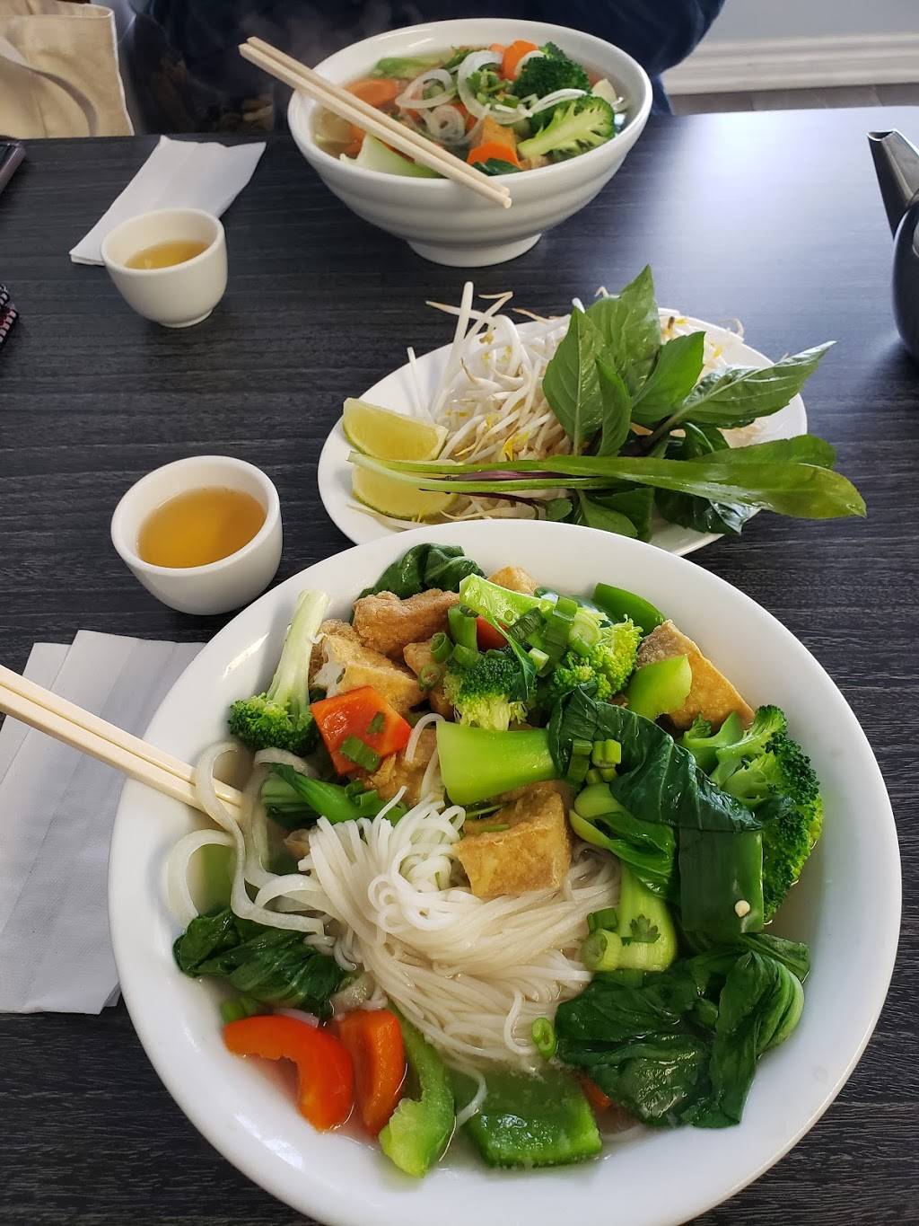Pho You & I | restaurant | 3406 Dundas St W, York, ON M6S 2S4, Canada | 4167621919 OR +1 416-762-1919
