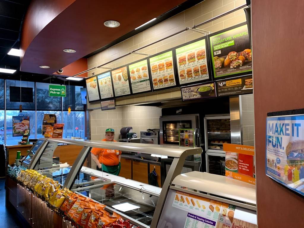 Subway | restaurant | 1654 London Line, Sarnia, ON N7T 7H2, Canada | 5194911245 OR +1 519-491-1245