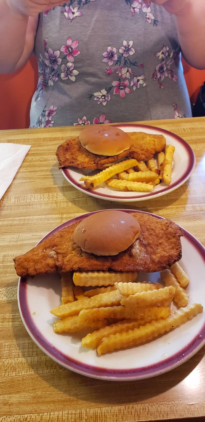 Arties Tenderloin | restaurant | 922 S Main St, Kokomo, IN 46901, USA | 7654579003 OR +1 765-457-9003