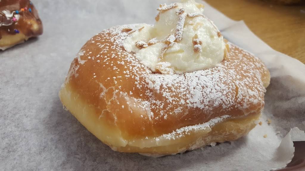 Titus Bakery | bakery | 820 W South St, Lebanon, IN 46052, USA | 7654821740 OR +1 765-482-1740