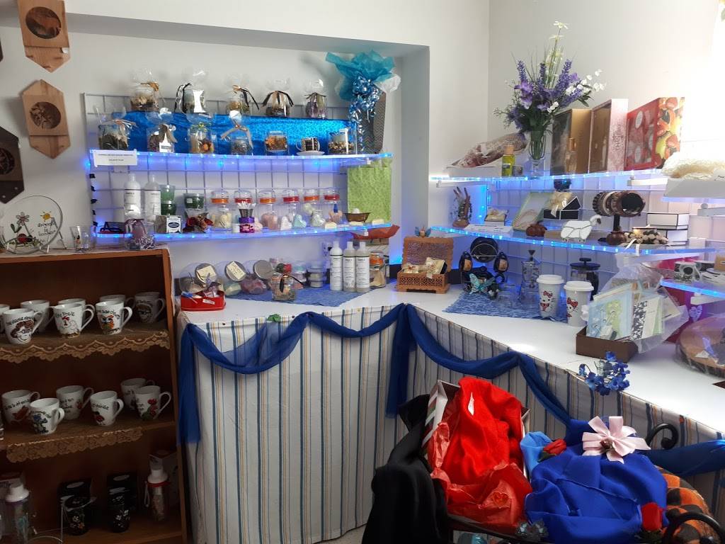 Restaurant La maison bleue | restaurant | 2441 Chemin des Îles, Entrelacs, QC J0T 2E0, Canada | 4502288611 OR +1 450-228-8611